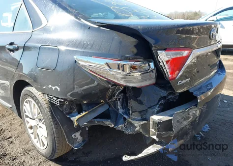 2016 Toyota Camry Le z USA, uszkodzony, nr VIN 4T4BF1FK2GR575324